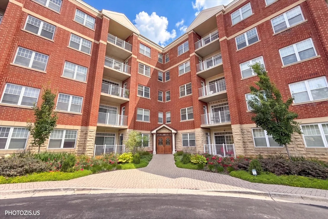 Photo of Unit 302 at 1 ITASCA Place