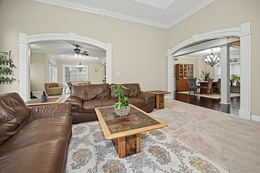 Photo of 18 Stonebrook Court