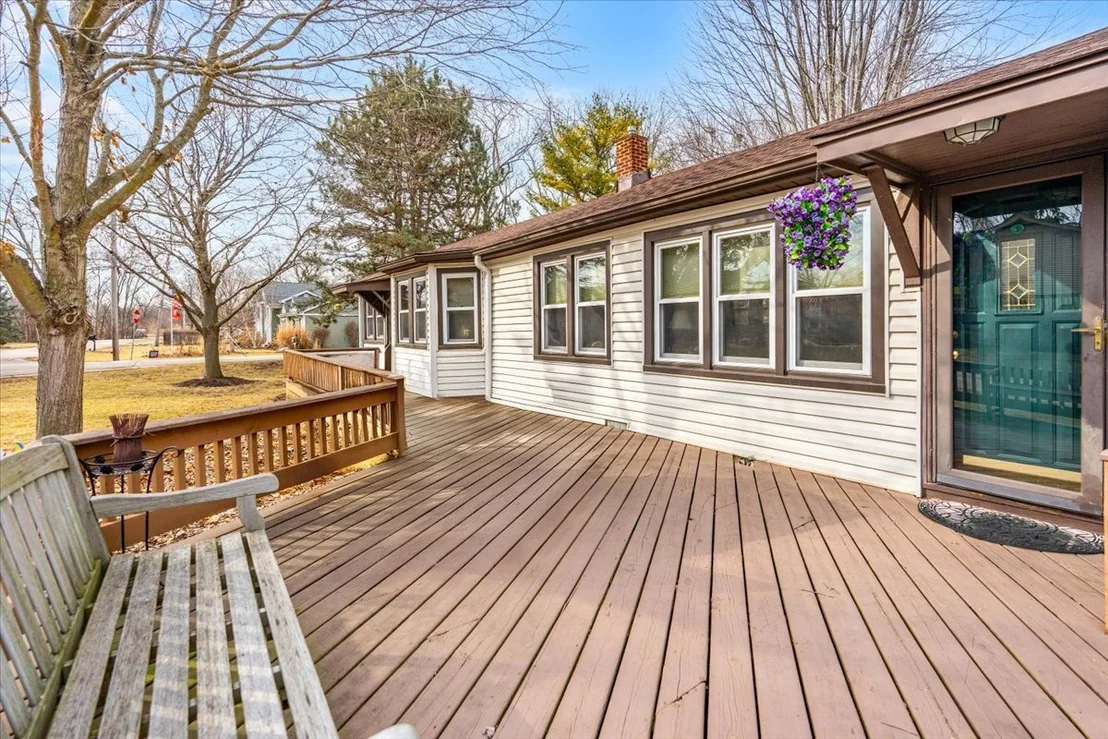 Photo of 715 Northshore Drive