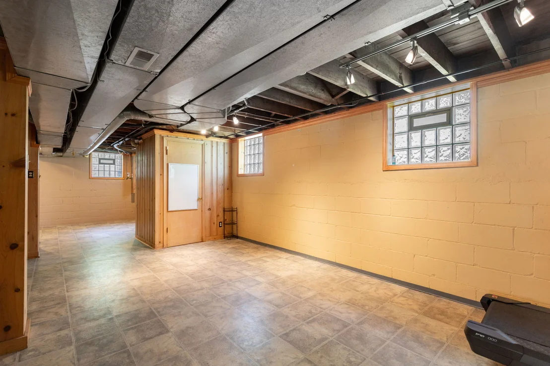 Photo of 342 Lawton Road
