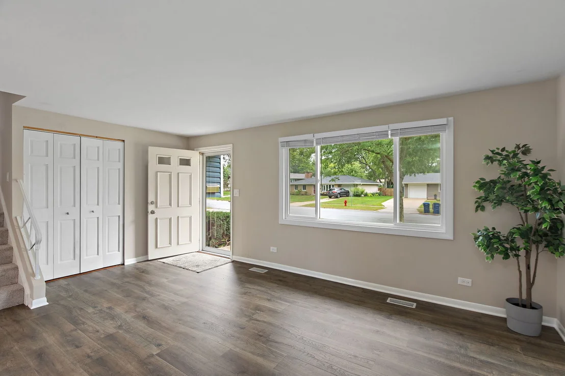 Photo of 321 Desmond Drive