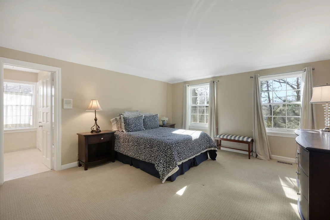 Photo of 1115 Golfview Lane