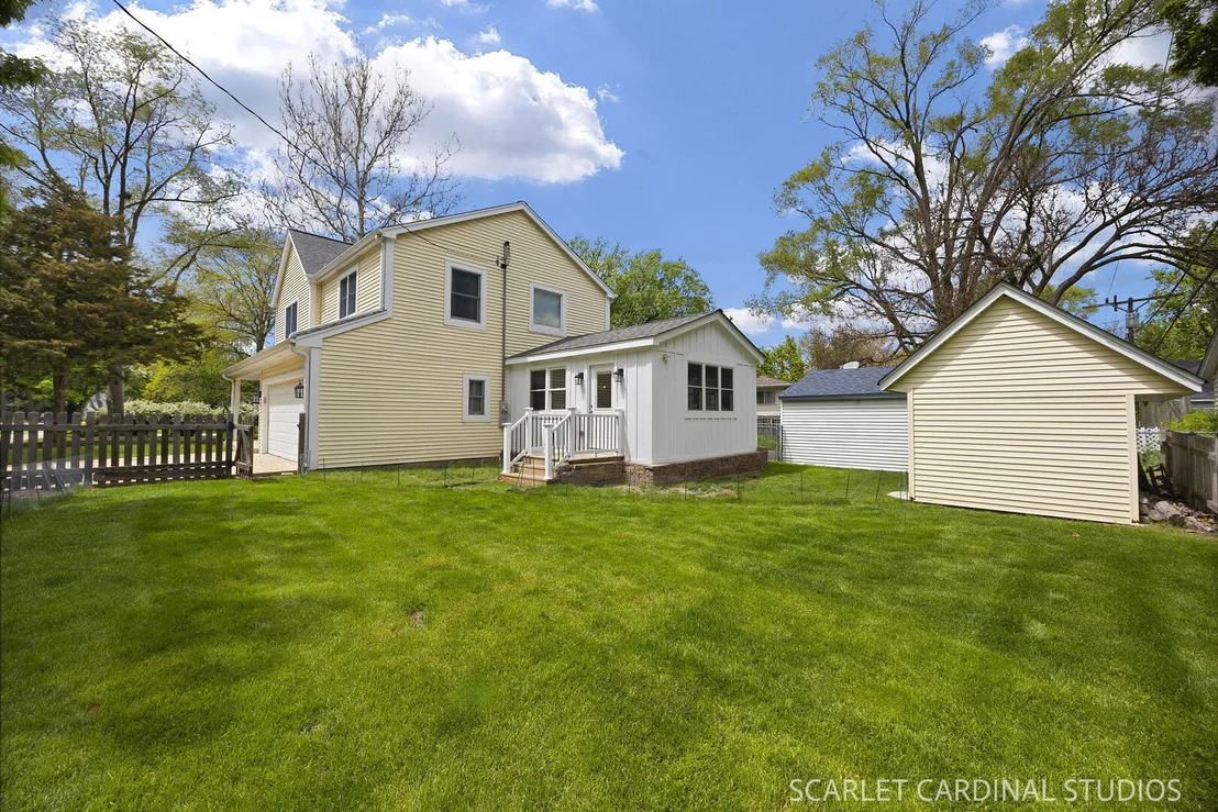 Photo of 1315 Lakeside Drive