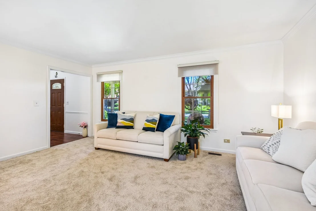 Photo of 1559 Abbotsford Drive