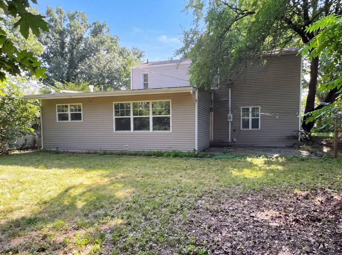 Photo of 911 Foley Avenue
