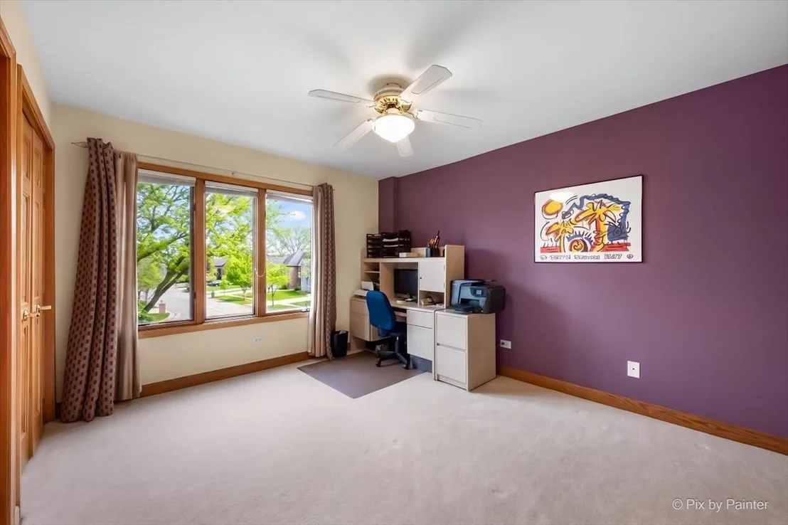 Photo of 958 W Stonehedge Drive