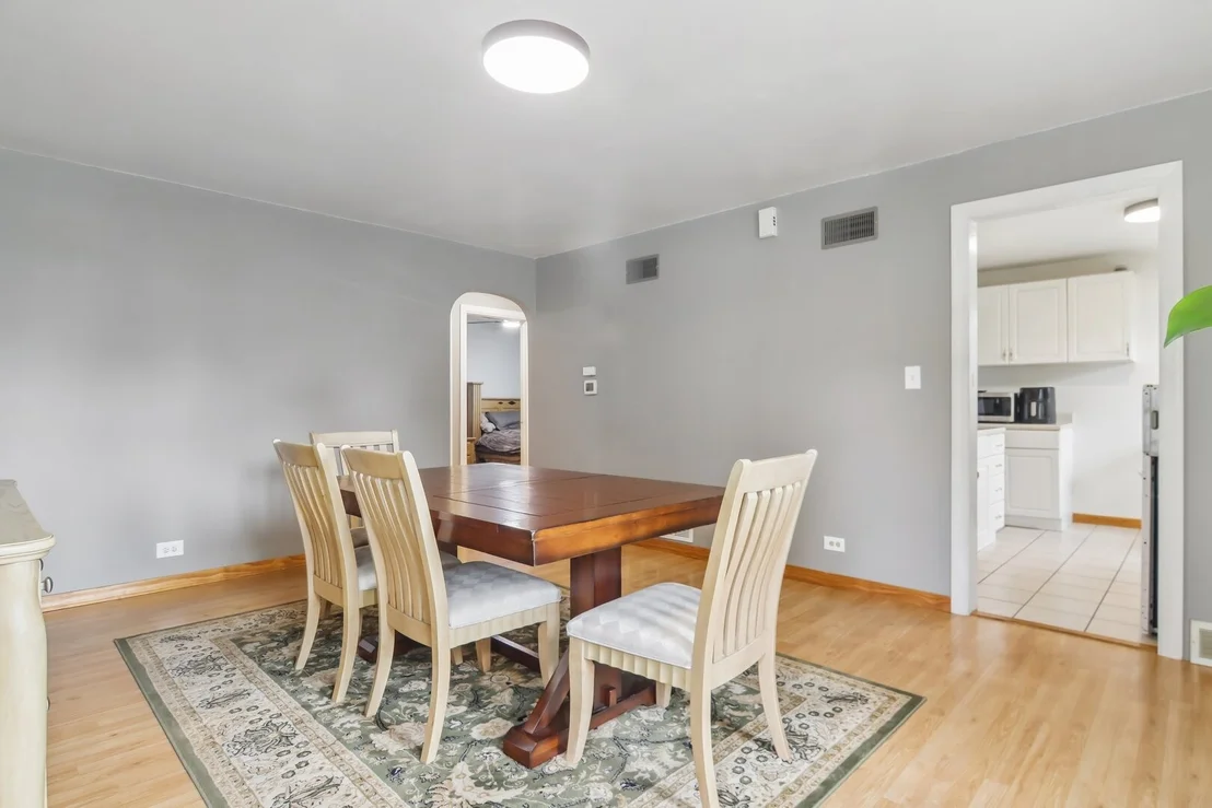 Photo of 9226 Crescent Drive