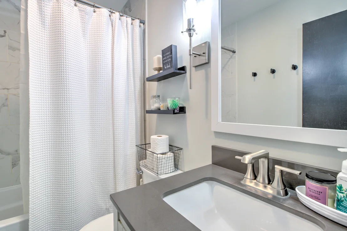 Photo of 1402 HILLTOP Drive