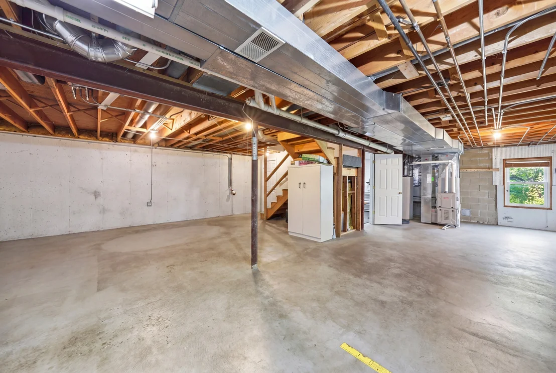 Photo of 260 Hillhurst Drive