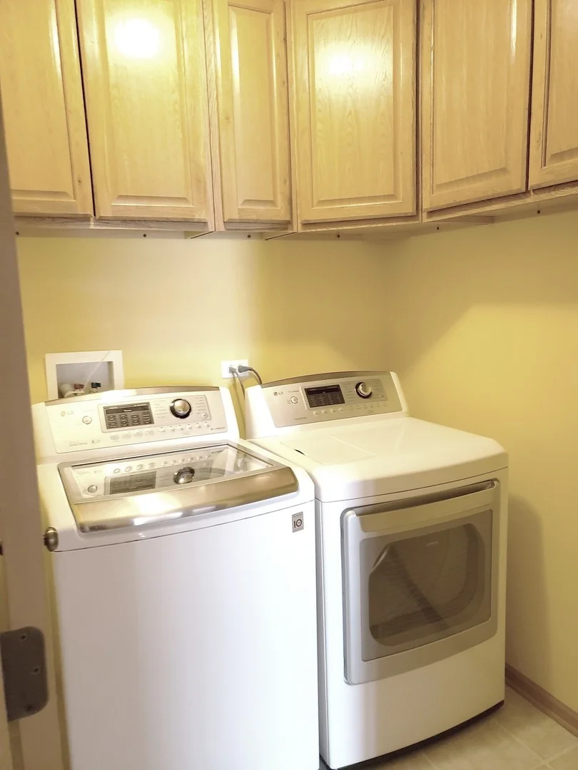 Photo of 641 W JONATHAN Drive