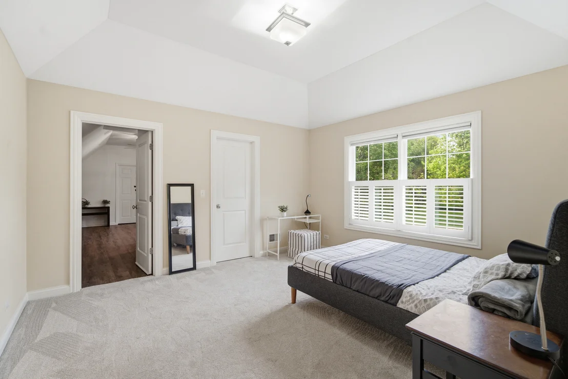 Photo of 899 Edgewood Drive