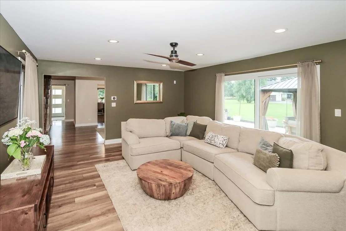 Photo of 33838 N Christa Drive
