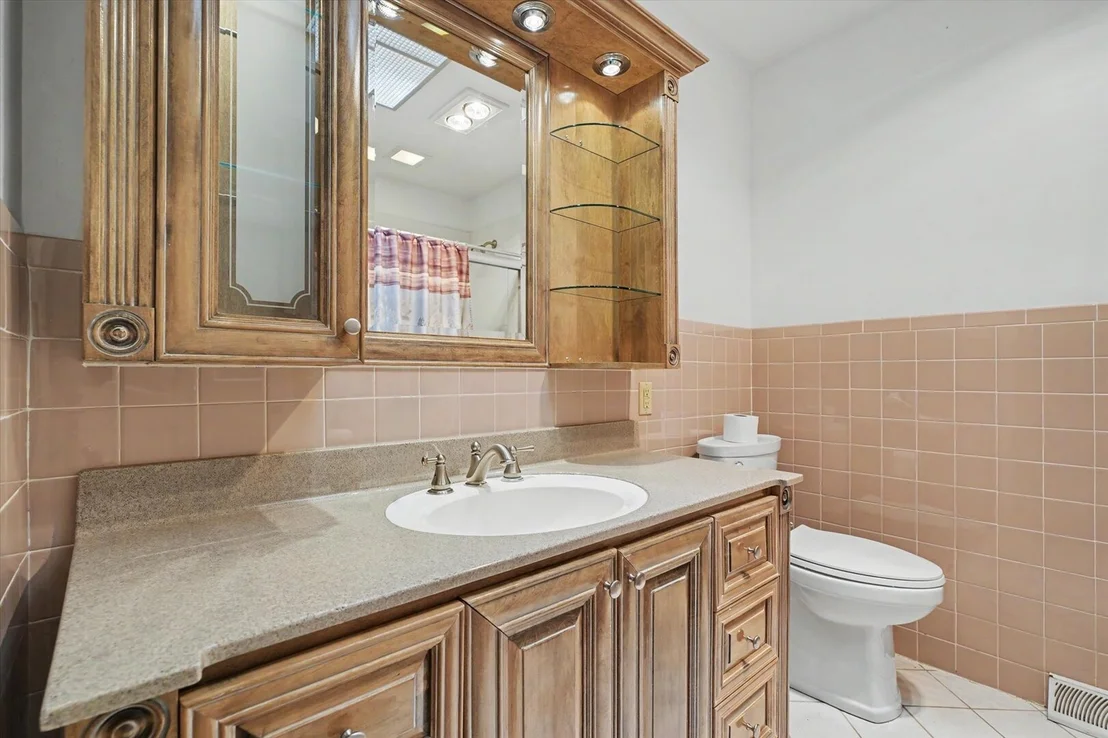 Photo of 304 Cherokee Drive