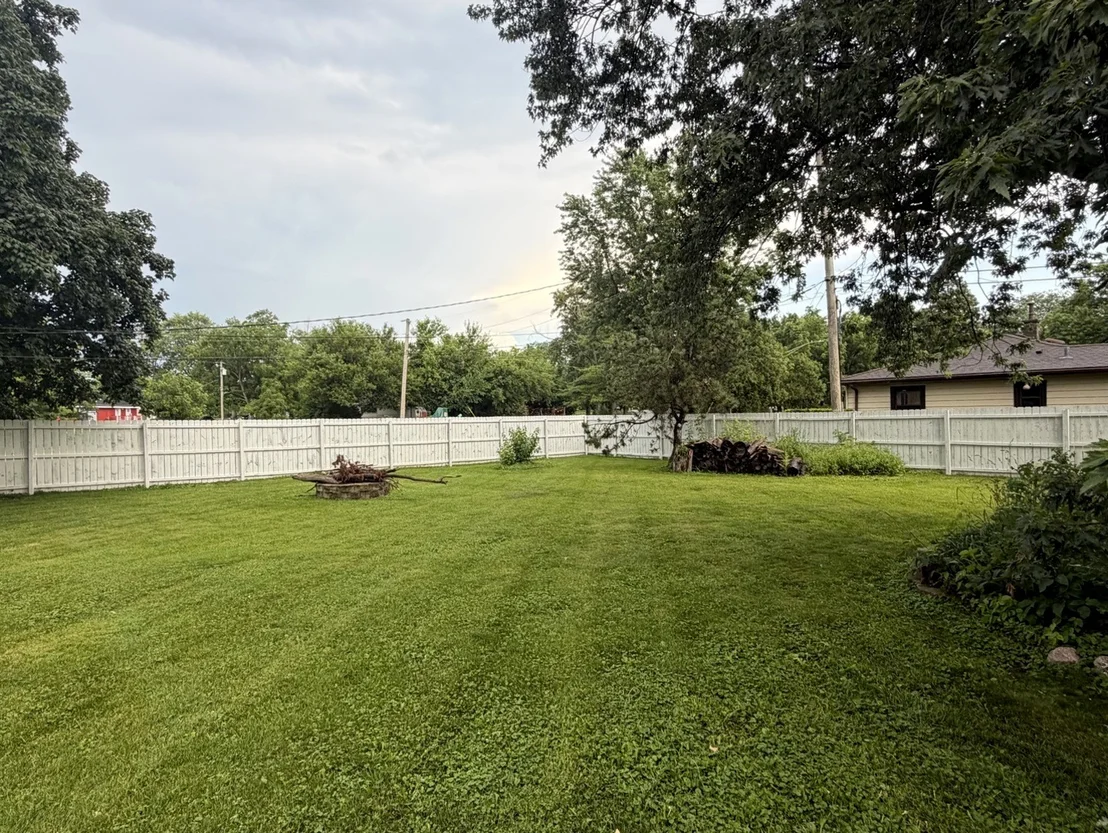 Photo of 2500 Golfview Street
