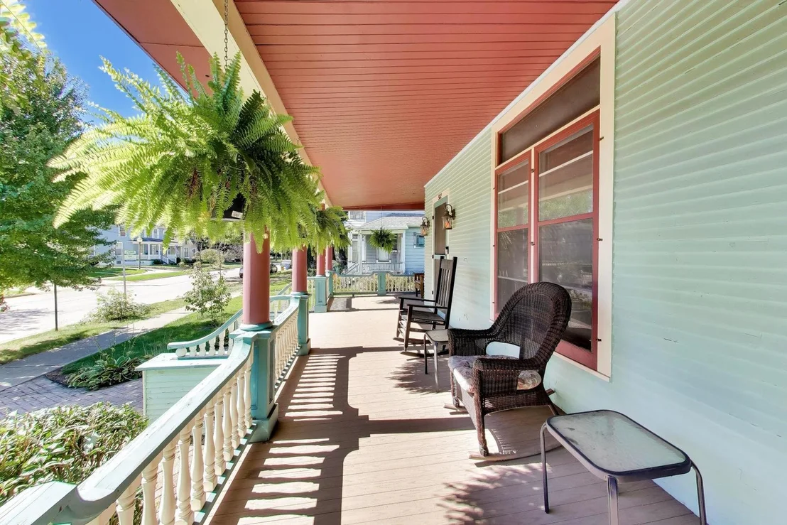 Photo of 582 PARK Street