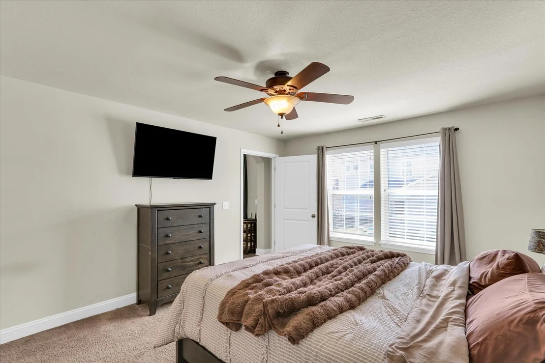 Photo of 407 Bardeen Lane