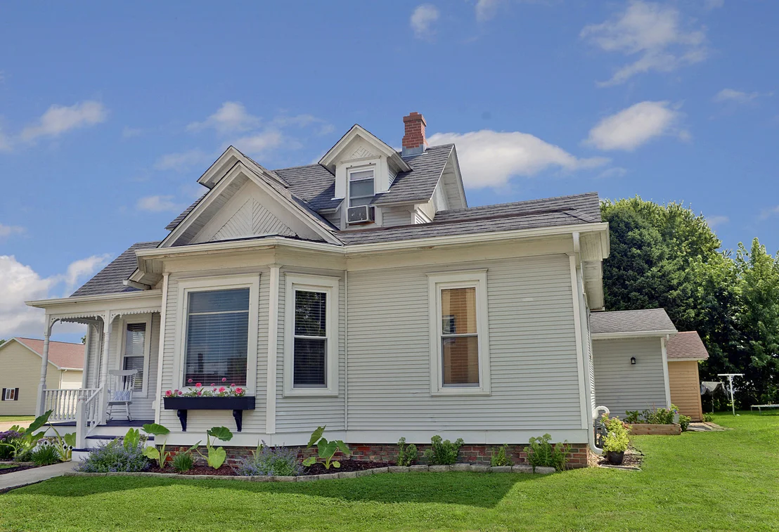 Photo of 611 6th Avenue