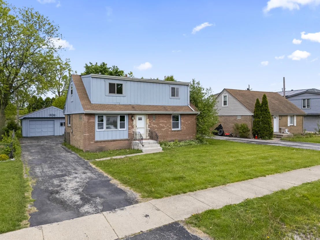 Photo of 7809 Columbia Drive