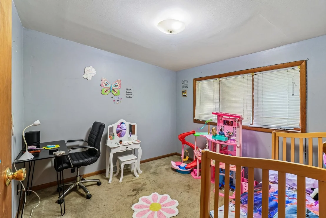 Photo of 35573 N Poplar Avenue