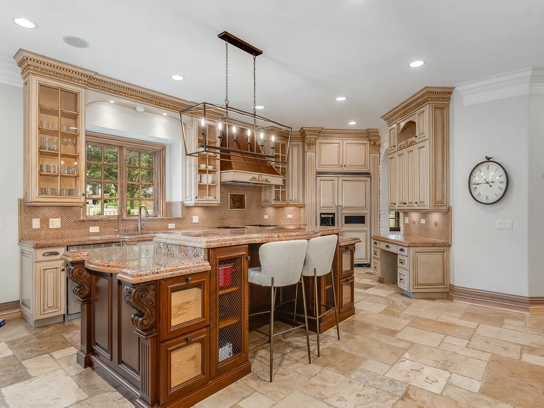 Photo of 720 Willow Road