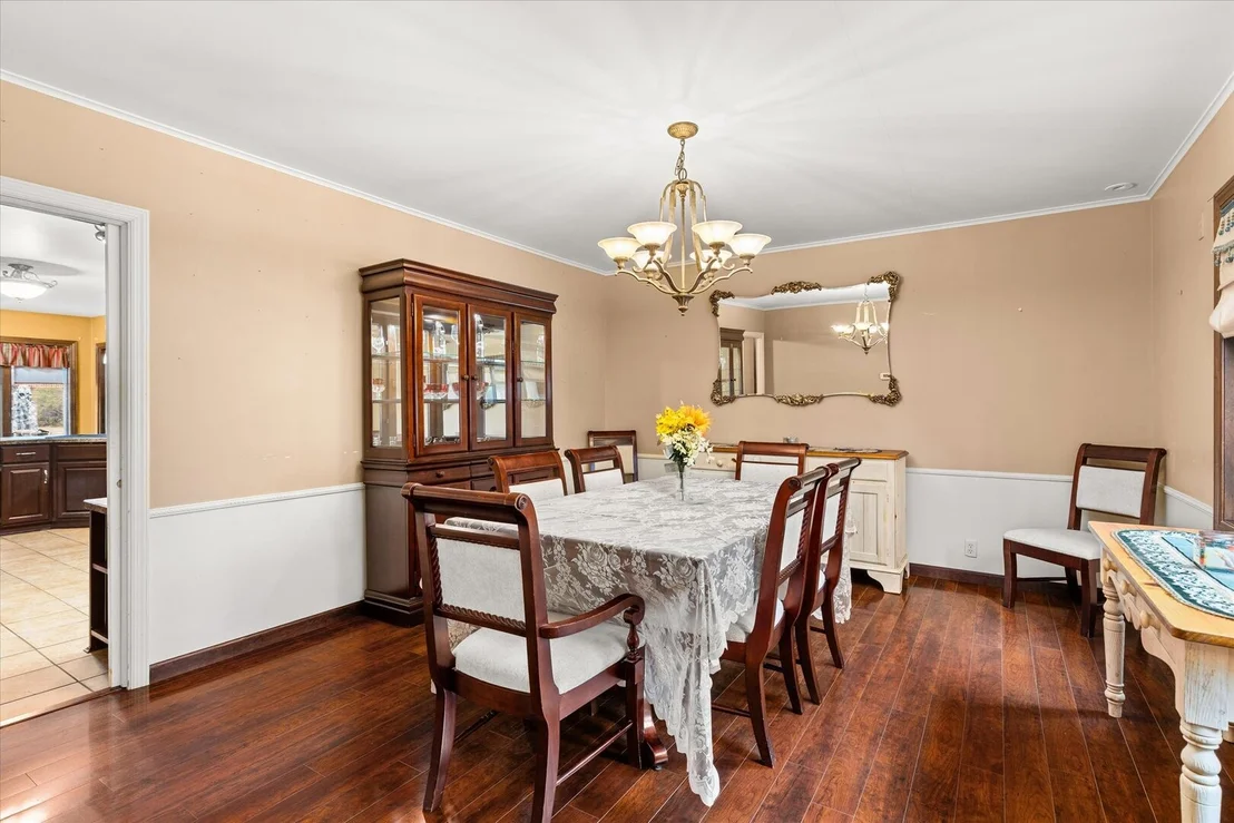 Photo of 1015 N Lowden Road
