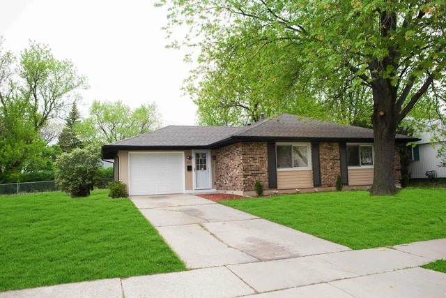 Photo of 400 Freeman Avenue