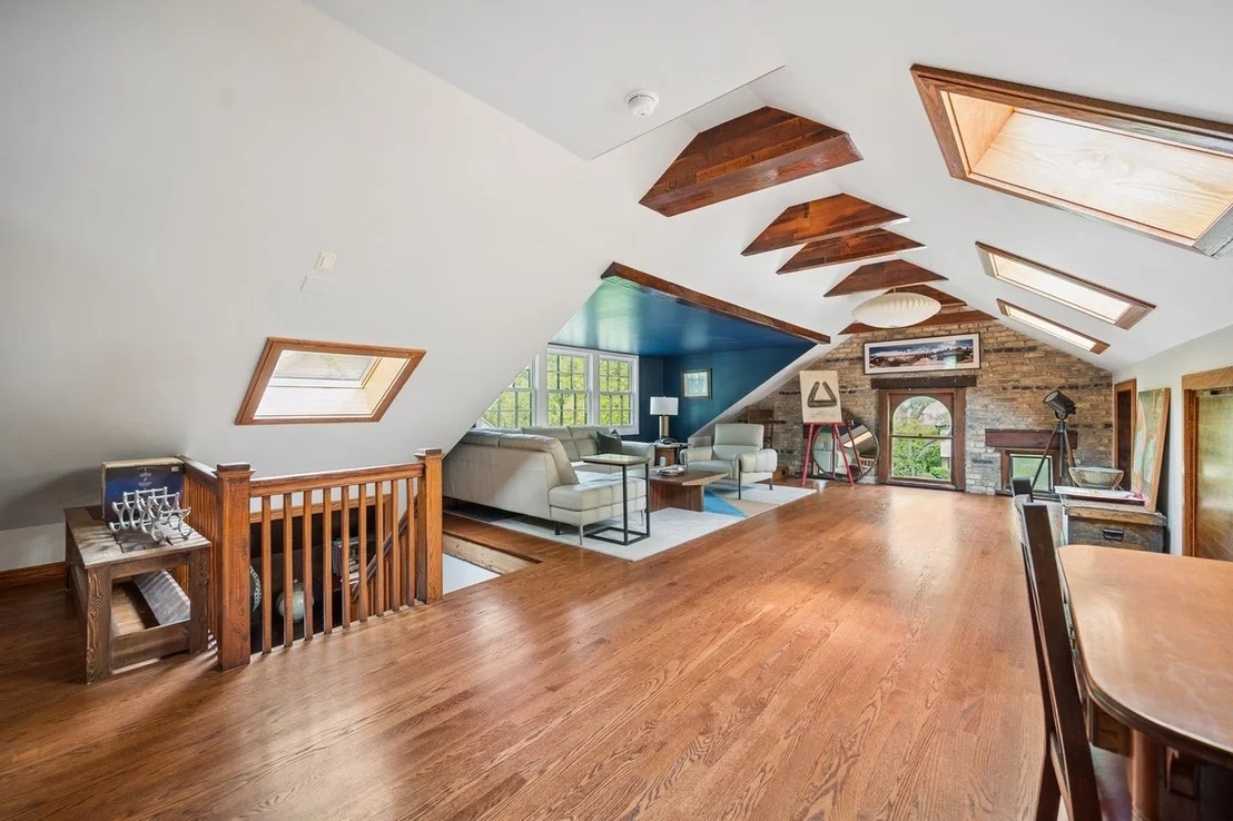 Photo of 1101 Forest Avenue