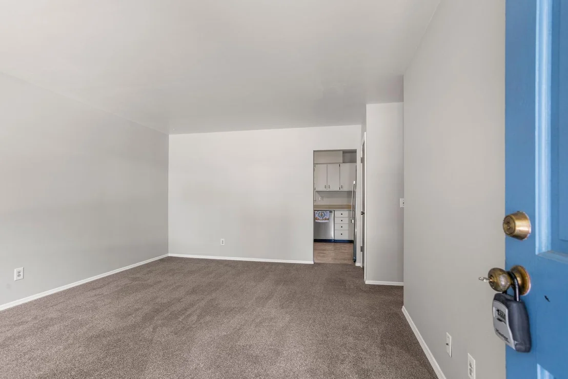 Photo of 2305 GLENOAK Drive