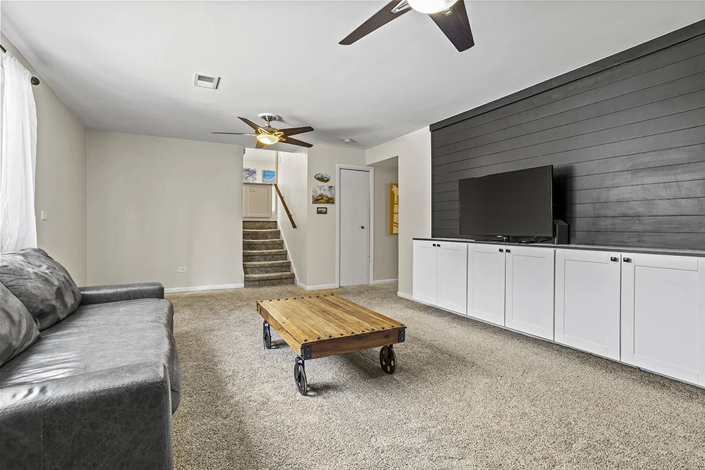 Photo of 1222 Hillview Drive