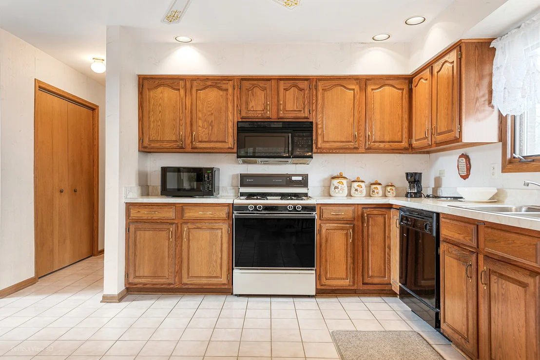 Photo of 7233 SOUTHWICK Drive
