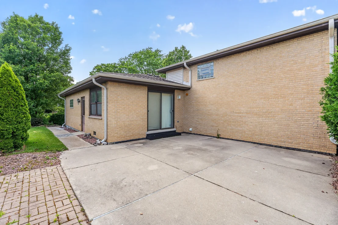 Photo of 7305 Summit Road