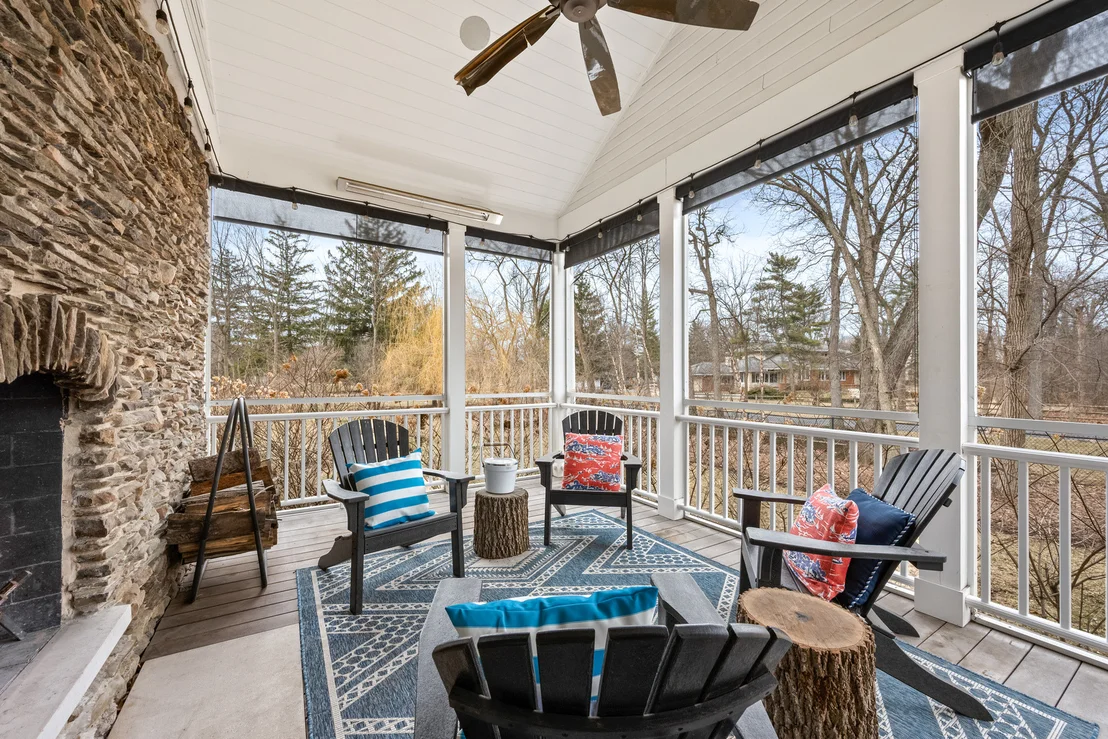 Photo of 800 Glenview Road