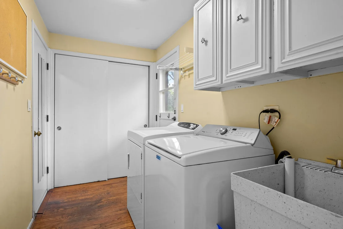 Photo of 3142 Hemlock Lane