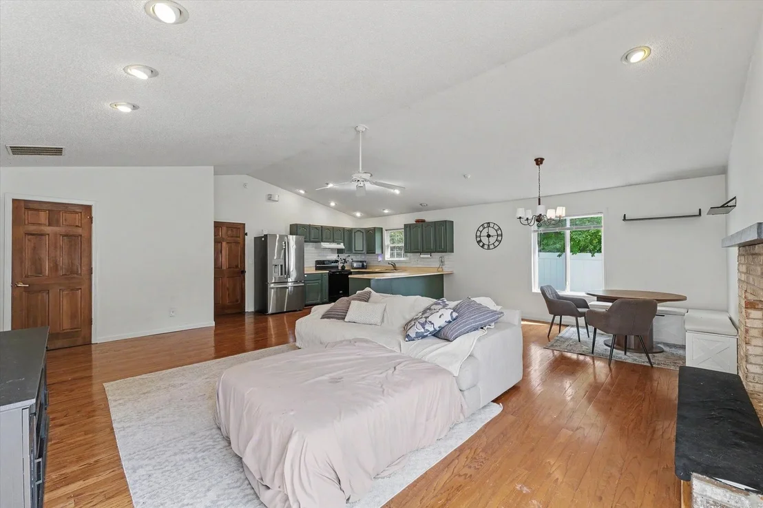 Photo of 603 Laurel Drive