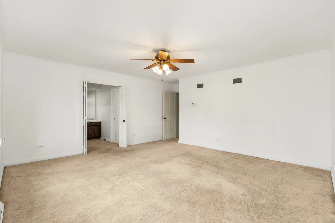 Photo of 30 Strauss Lane