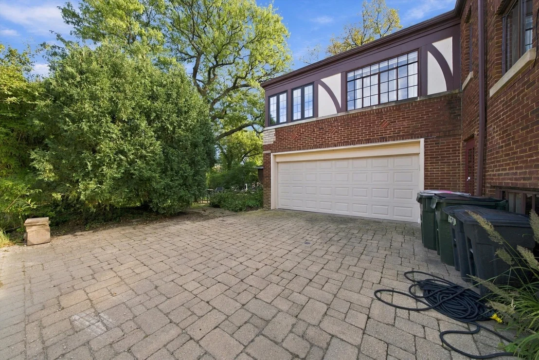 Photo of 327 Selborne Road