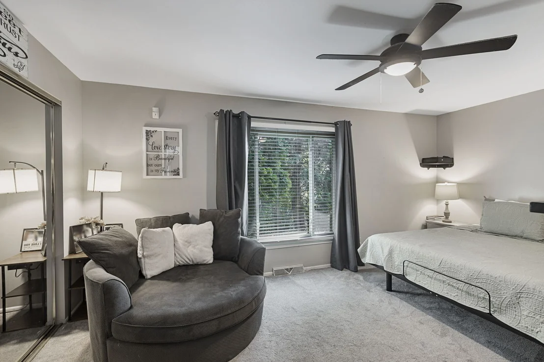 Photo of 824 Royal Drive