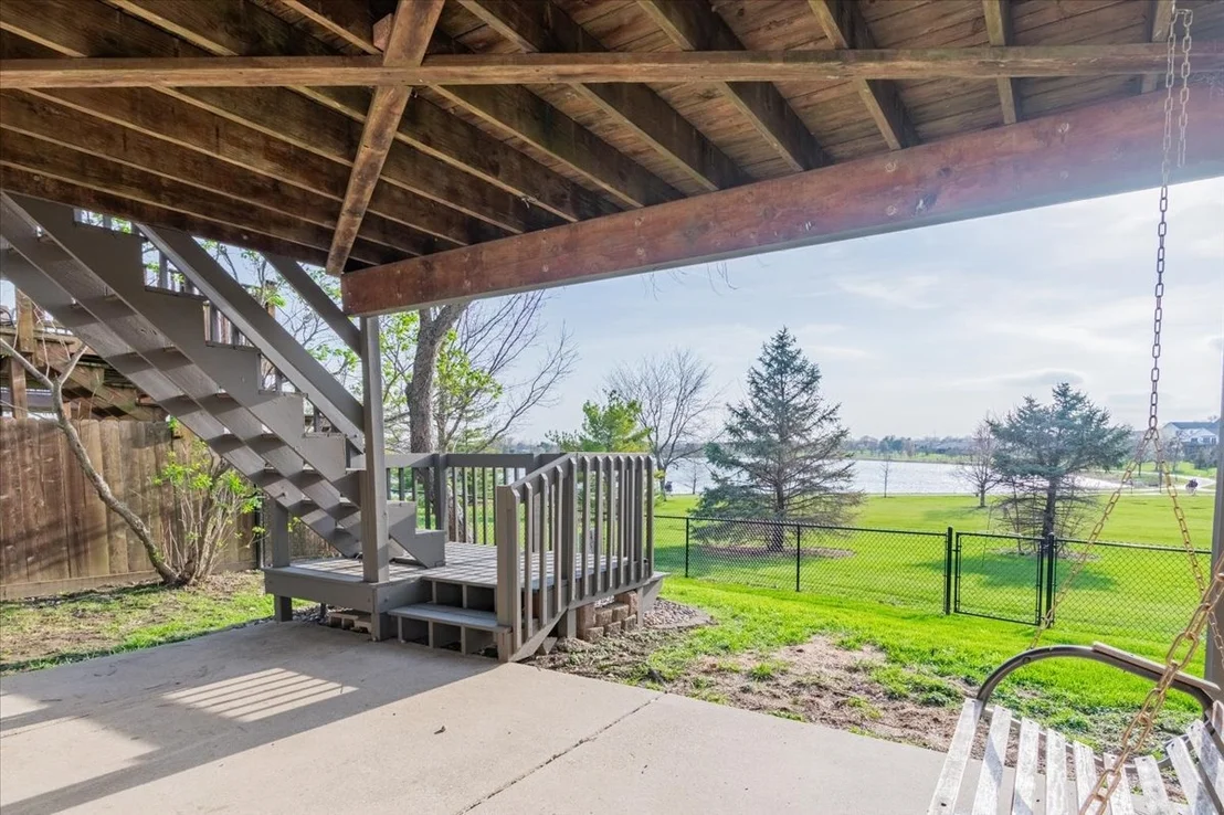 Photo of 32 Parkshores Drive