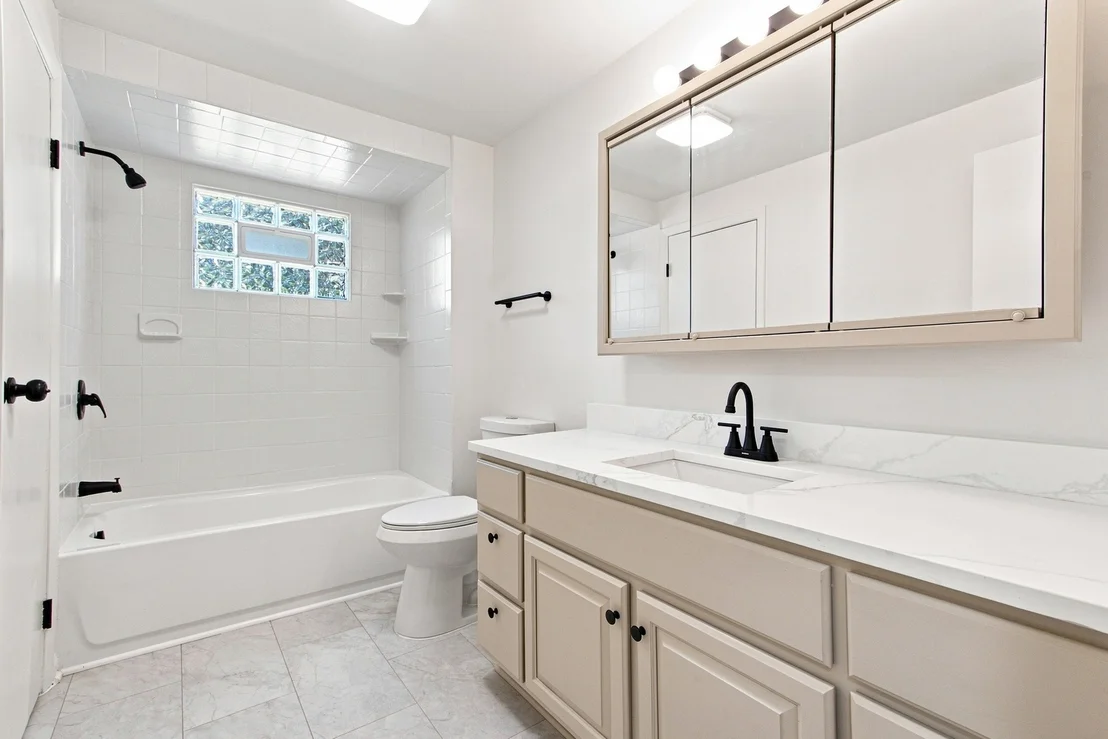 Photo of 5184 Deerpath Road