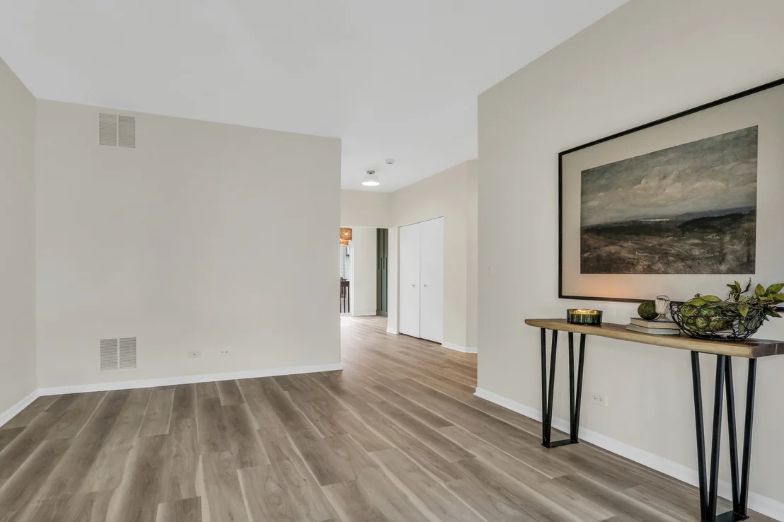 Photo of 983 Ellsworth Drive