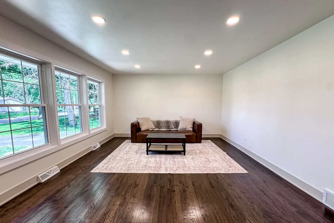 Photo of 129 Monument Avenue