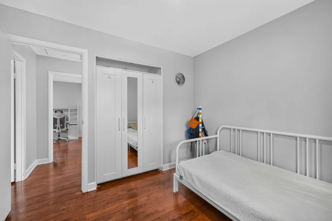 Photo of 535 Edgemont Lane