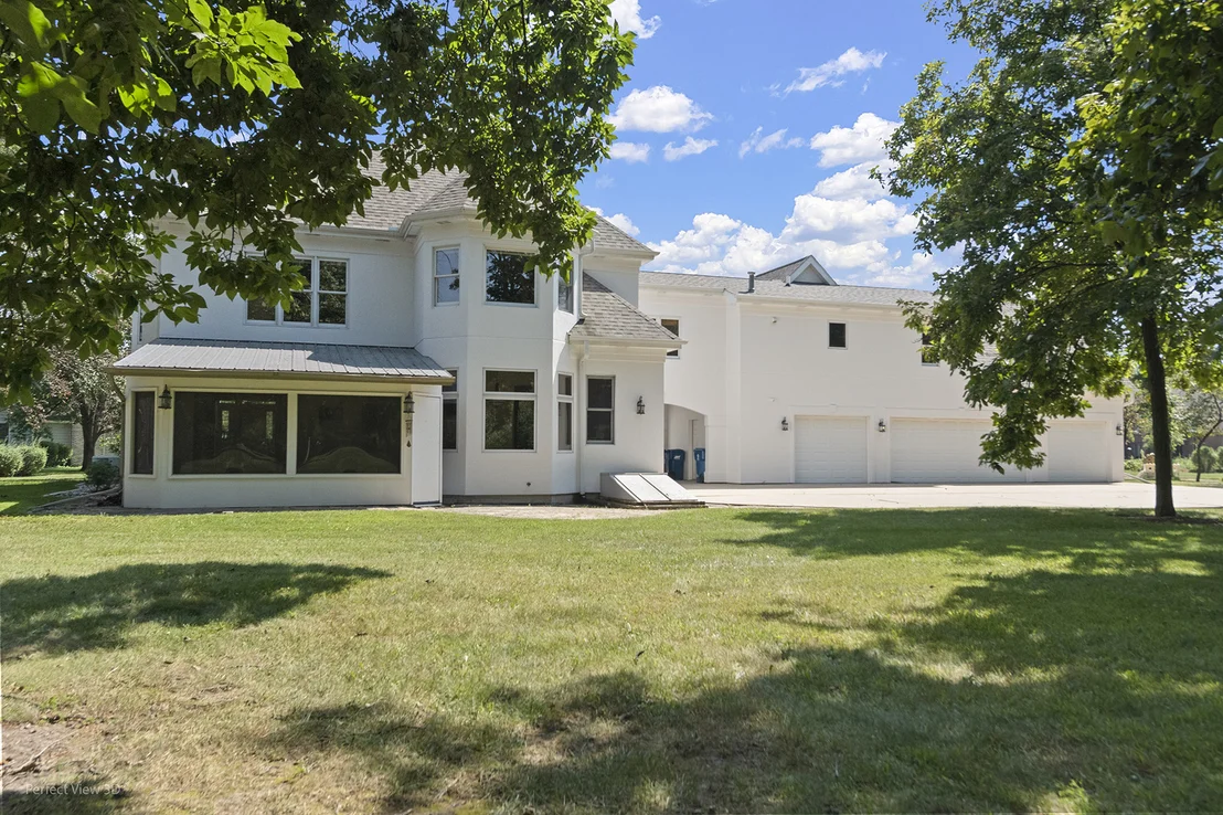 Photo of 2027 Oak Forest Drive