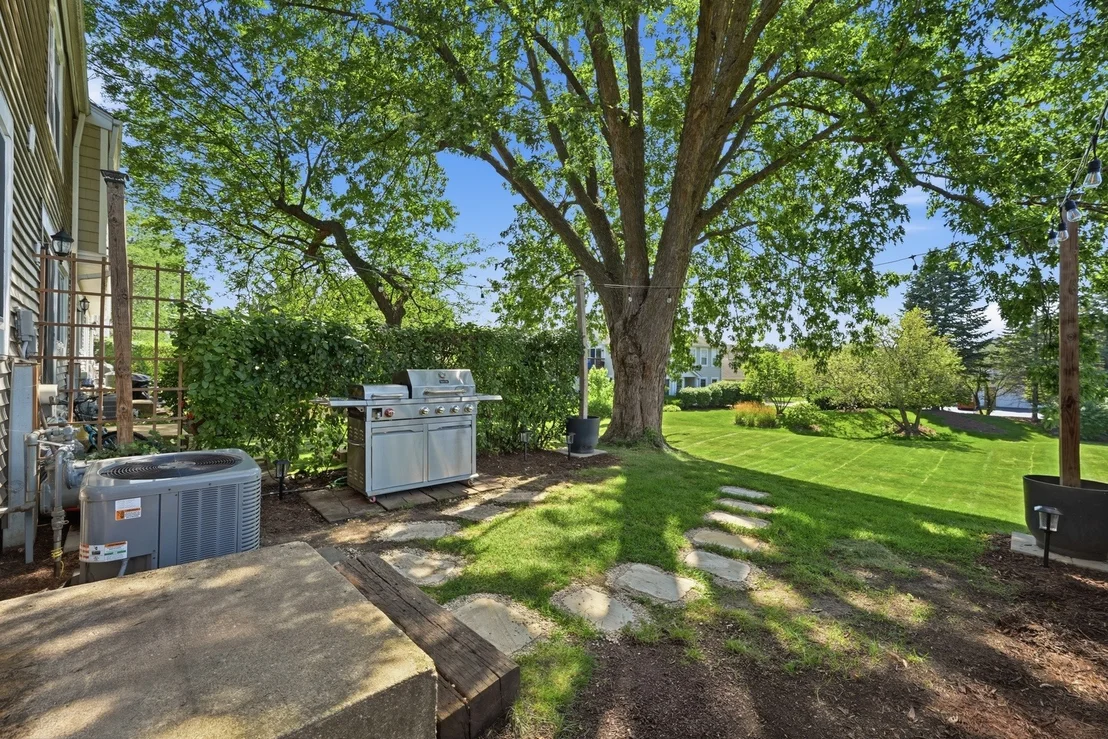Photo of 1996 Holbrook Lane