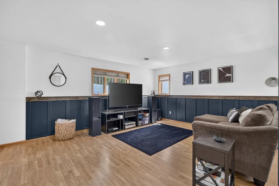 Photo of 303 Hillside Avenue