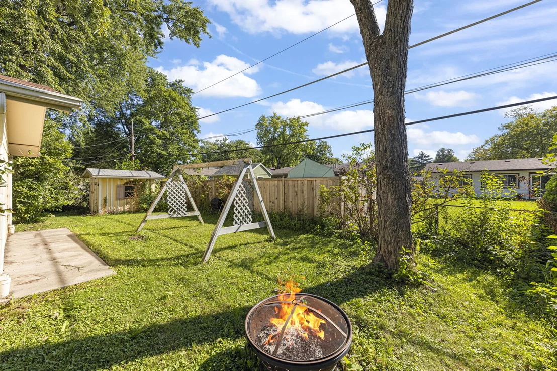 Photo of 7101 Edgebrook Lane