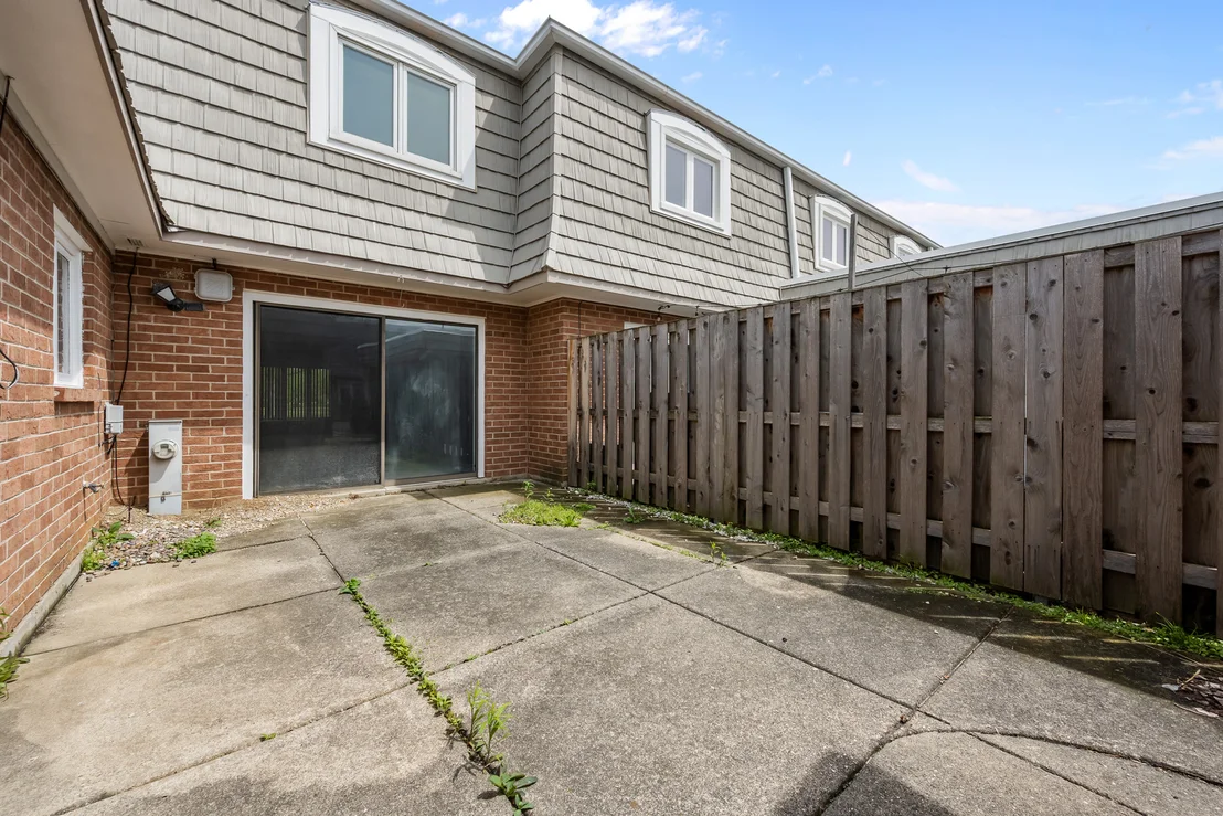 Photo of 628 Calais Circle
