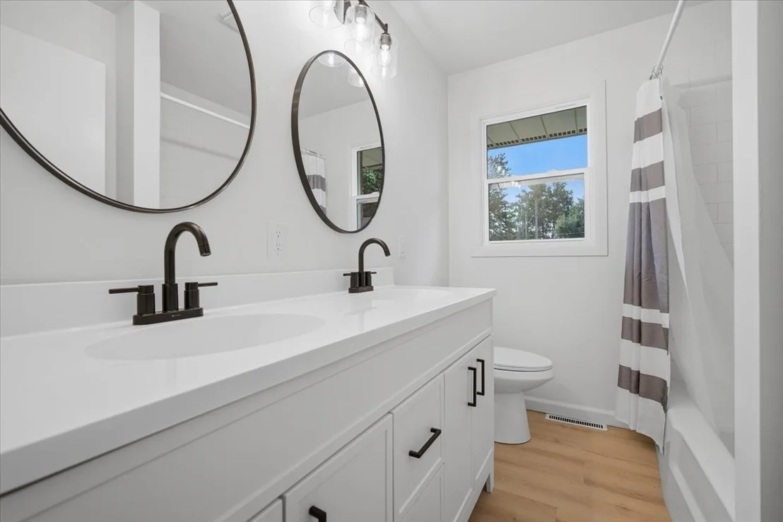 Photo of 404 Sunset Drive