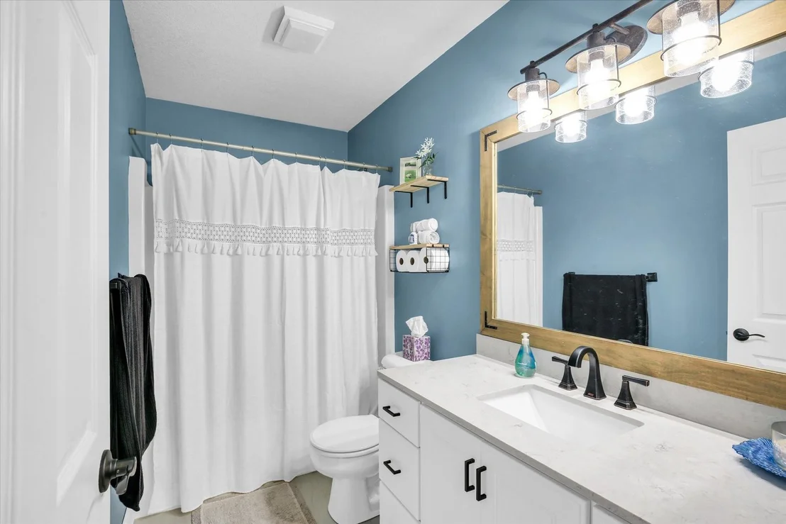 Photo of 301 N Spruce Drive