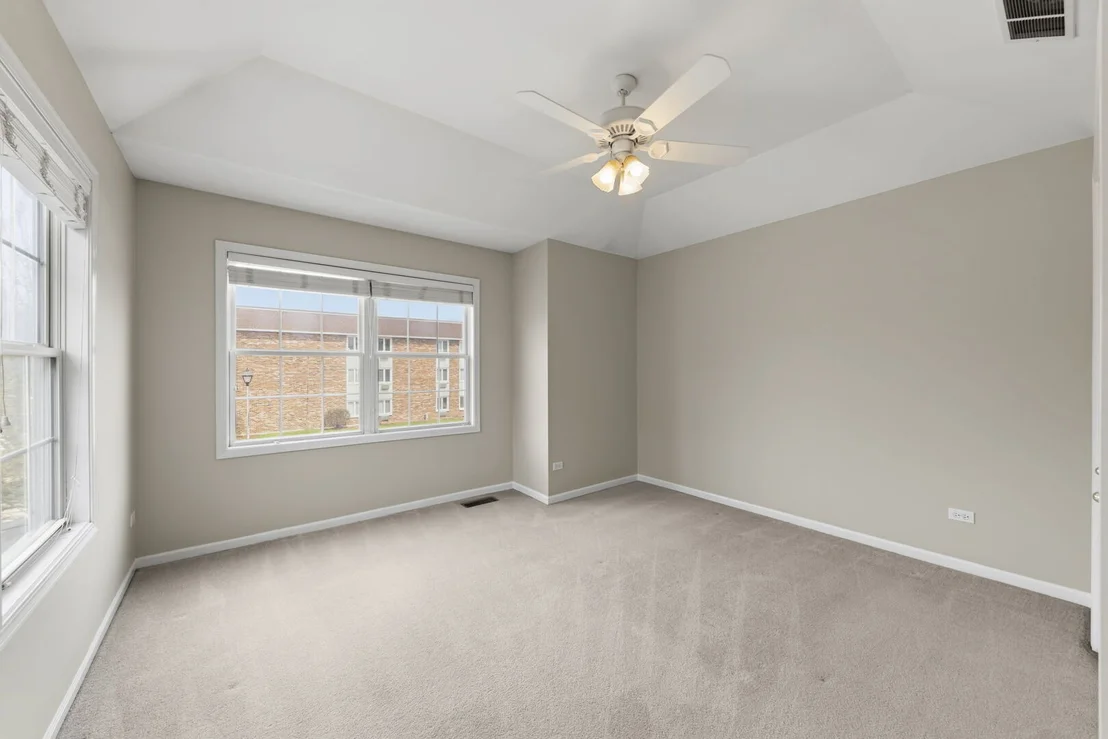 Photo of Unit 3 at 1728 Pershing Avenue